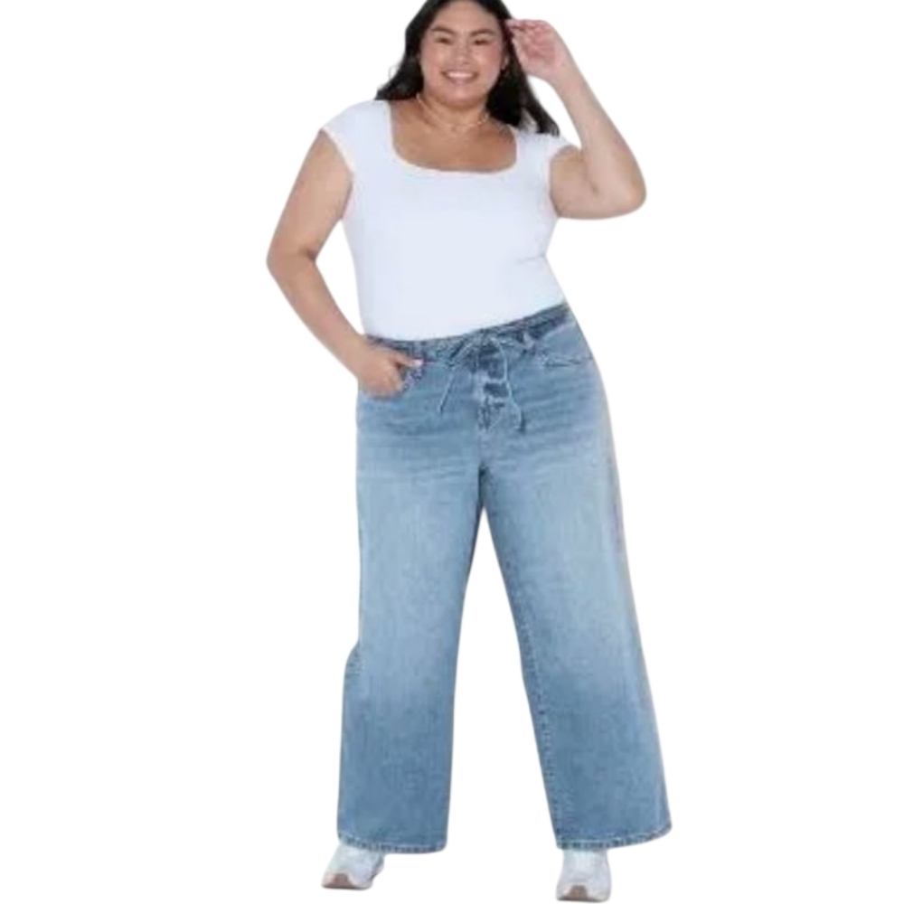 Wild Fable Size 17 Women's Light Blue Jeans Wide Leg